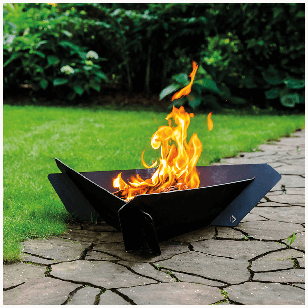 FIRE / TRIANGLE garden fireplace